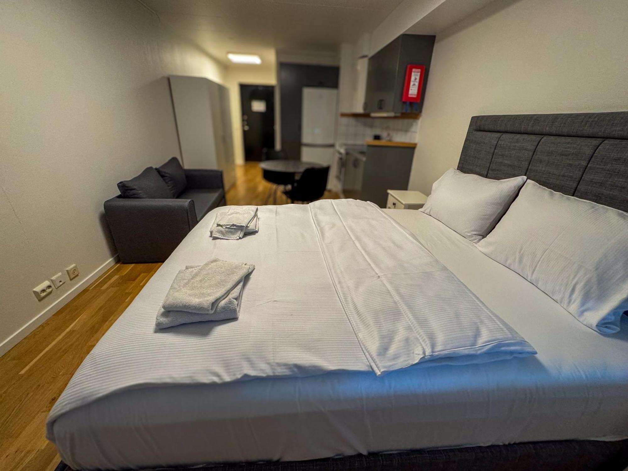 Joenkoeping Hotel Apartments Huoneisto