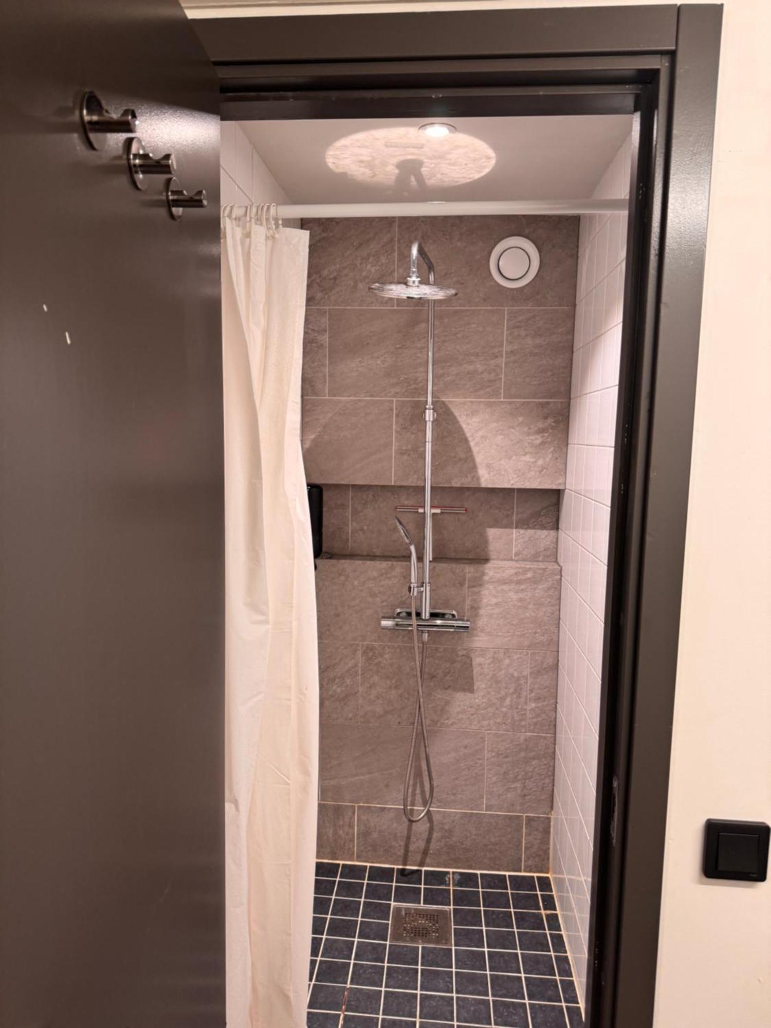 Huoneisto Joenkoeping Hotel Apartments